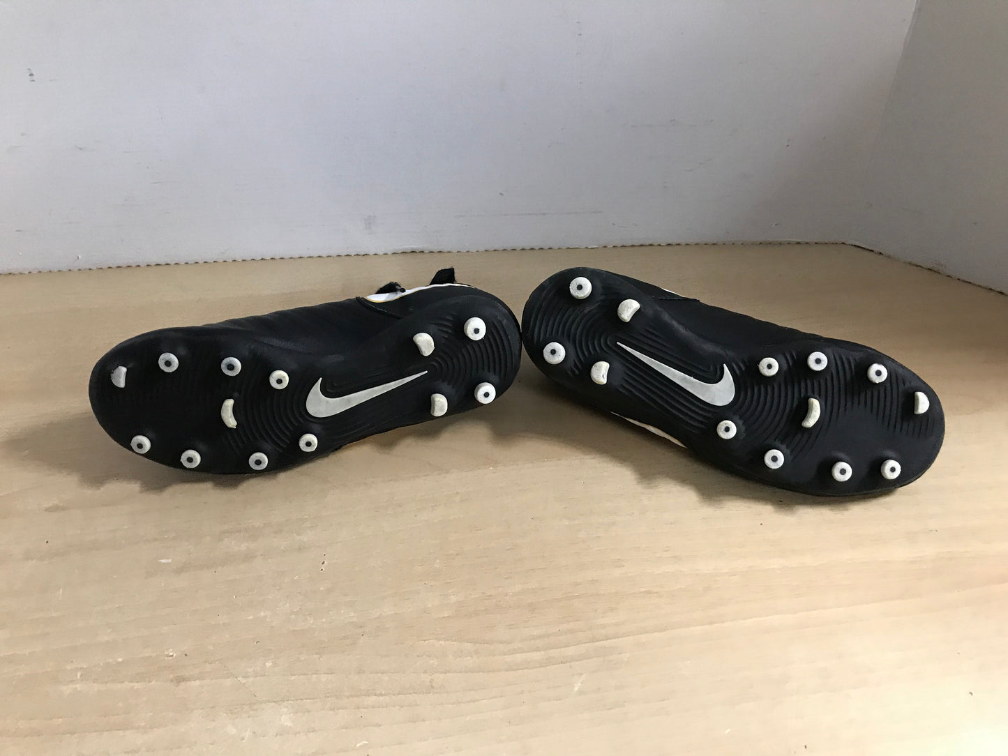 Soccer Shoes Cleats Child Size 13 Nike Tiempo Black White Gold Excellent