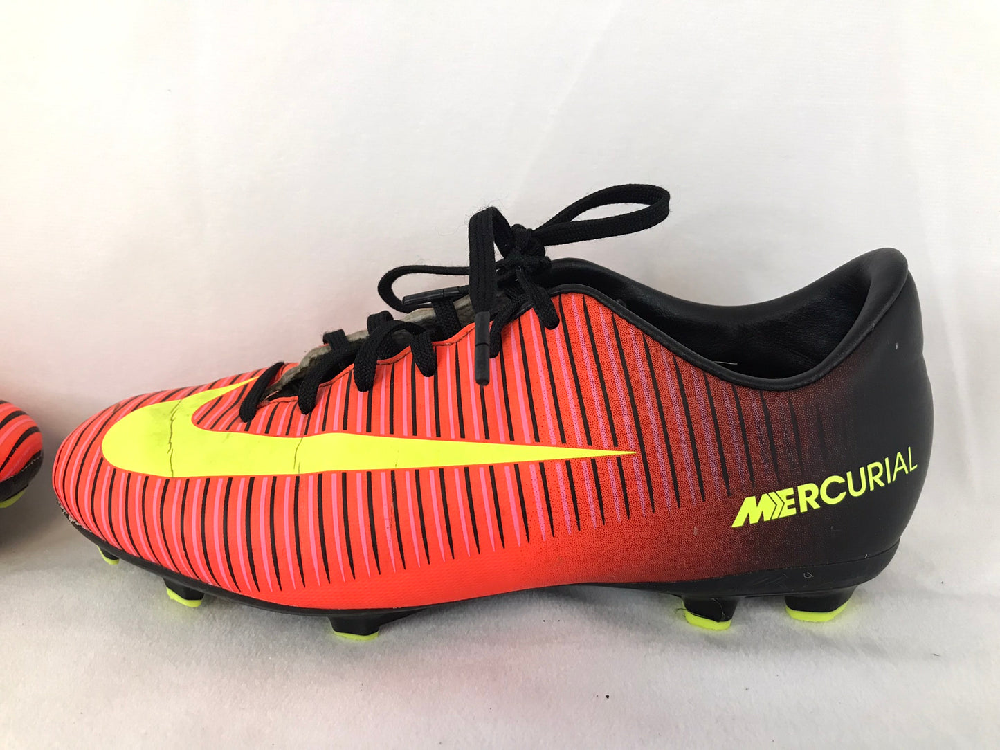 Soccer Shoes Cleats Child Size 2.5 Nike Mercurial Orange Lime Black