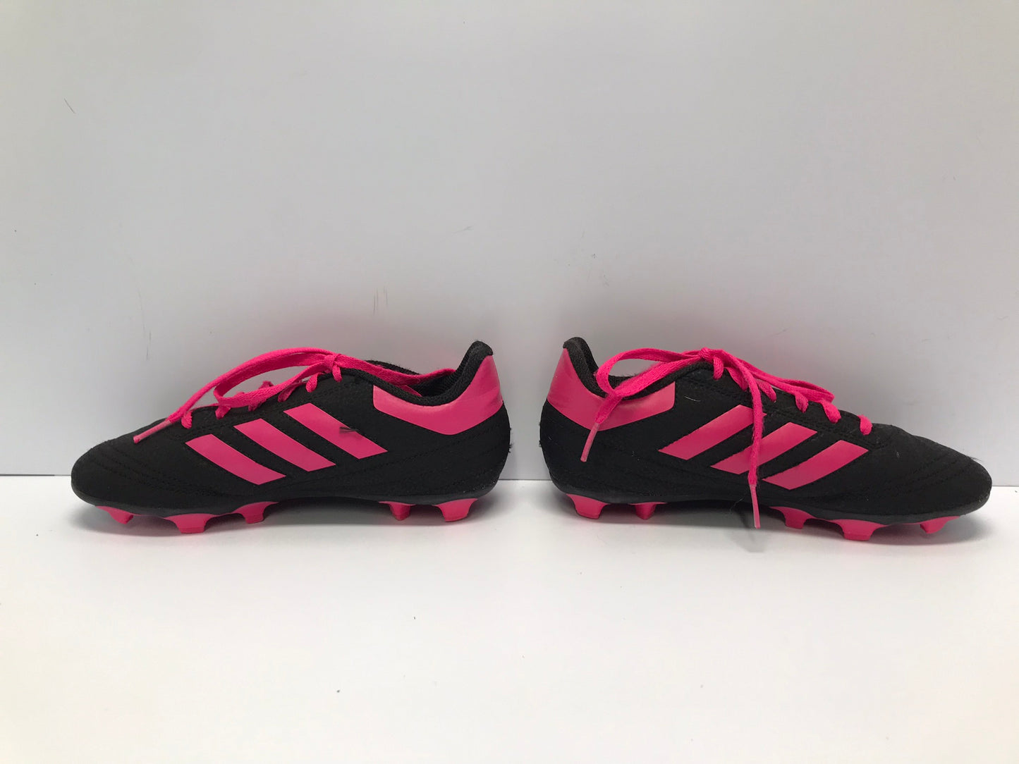 Soccer Shoes Cleats Child Size 2 Adidas Black Pink Excellent