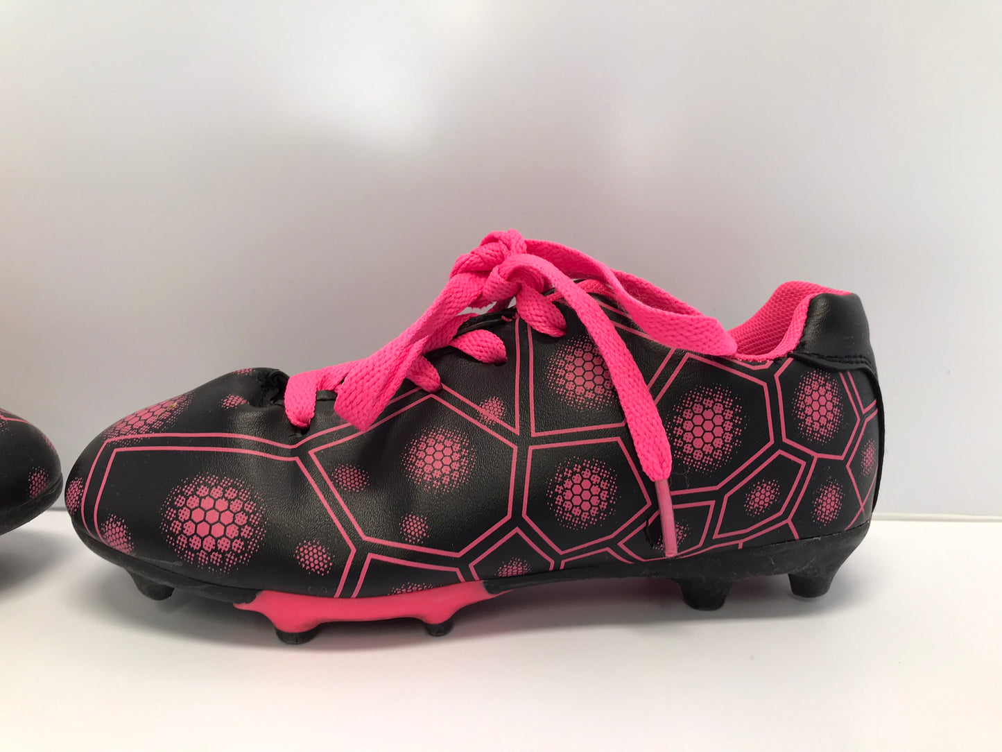 Soccer Shoes Cleats Child Size 2 Black Fushia