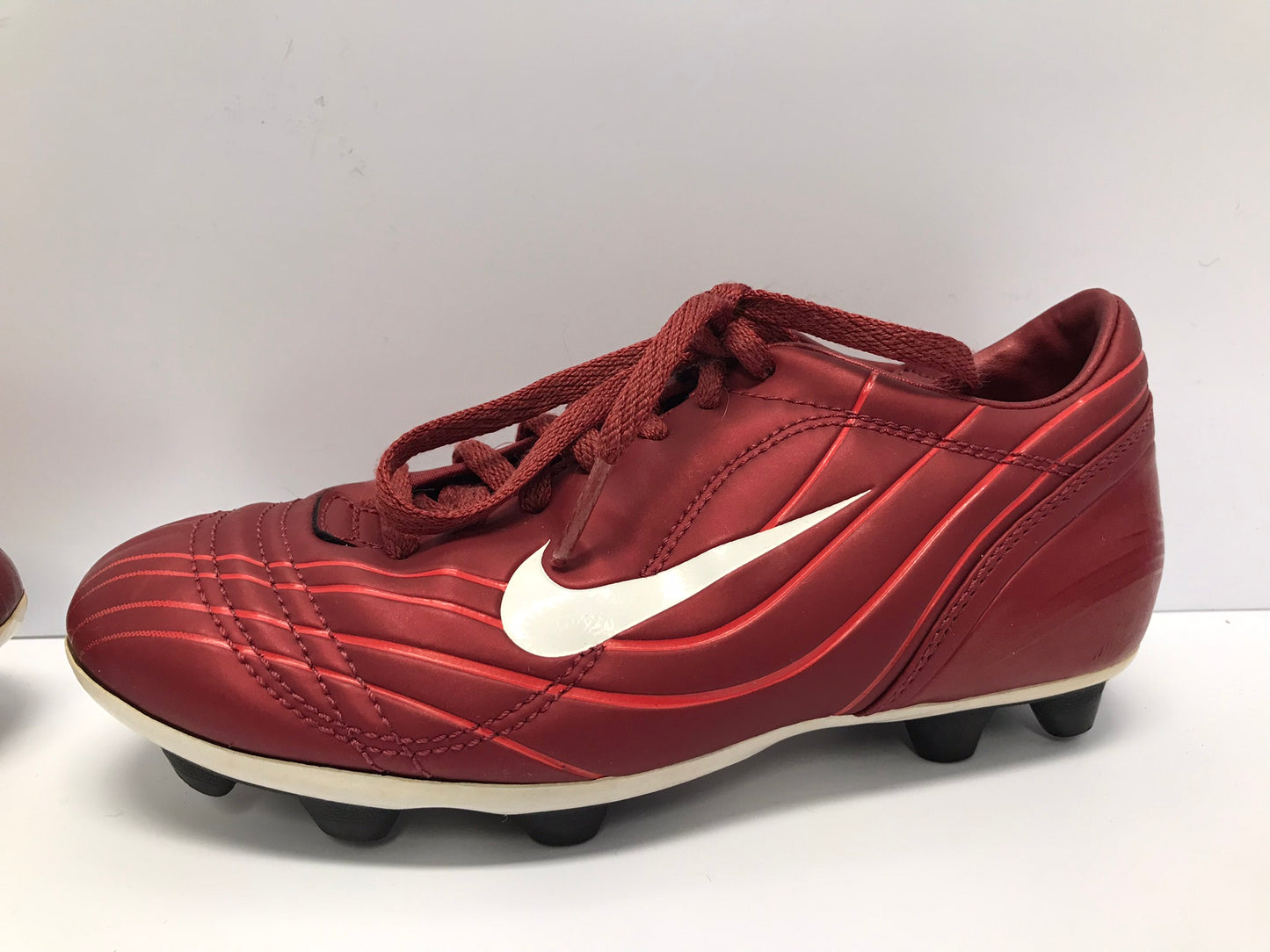 Soccer Shoes Cleats Child Size 2 Nike Bronze White Excellent