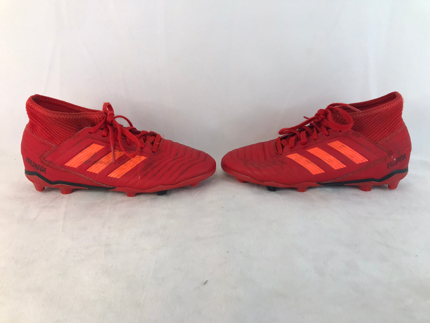 Soccer Shoes Cleats Child Size 3.5 Nike Preditor Red Orange Minor Marks