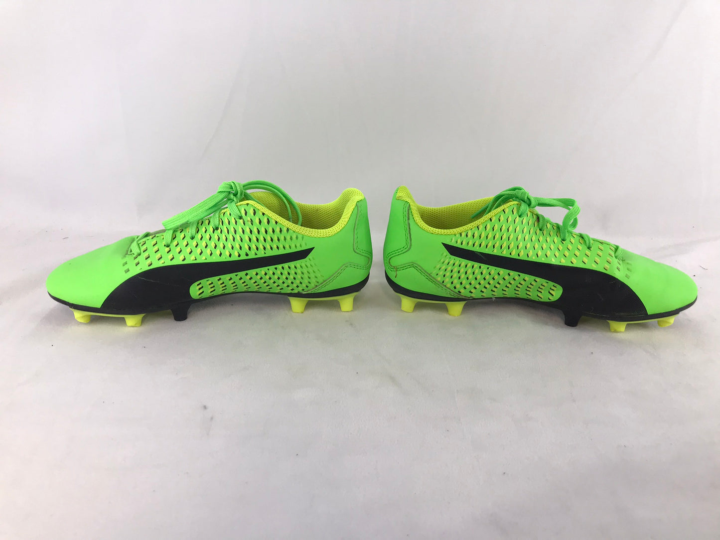 Soccer Shoes Cleats Child Size 3.5 Puma Green Black Lime Excellent