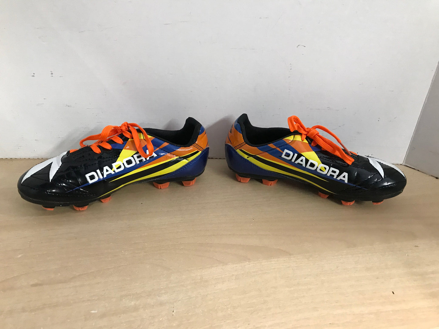 Soccer Shoes Cleats Child Size 3 Diadora Black Orange Yellow Excellent
