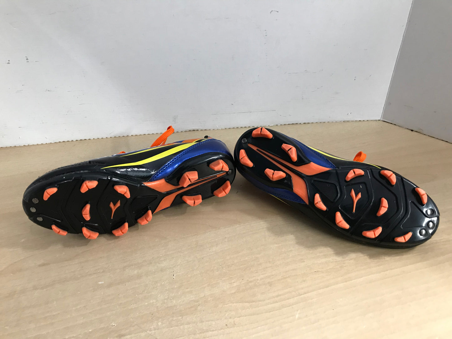 Soccer Shoes Cleats Child Size 3 Diadora Black Orange Yellow Excellent