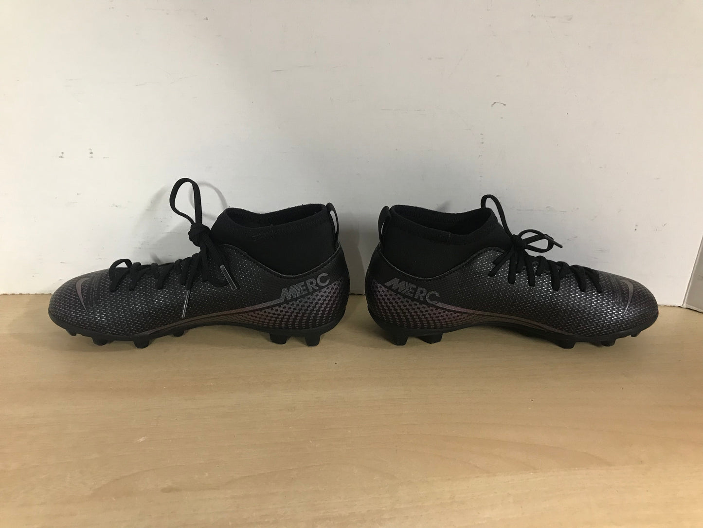 Soccer Shoes Cleats Child Size 3 Nike Merc Slipper Foot Black Excellent