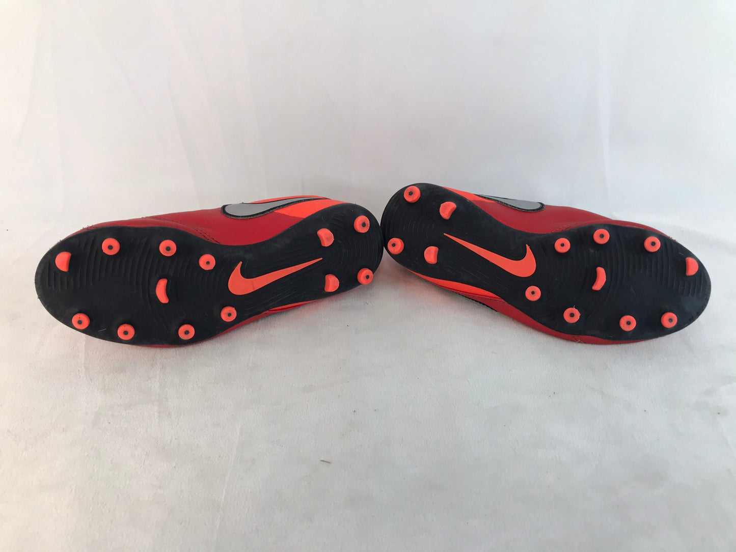 Soccer Shoes Cleats Child Size 3 Nike Tiempo Red Grey Minor Marks