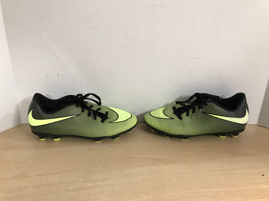 Soccer Shoes Cleats Child Size 5.5 Nike Lime Black