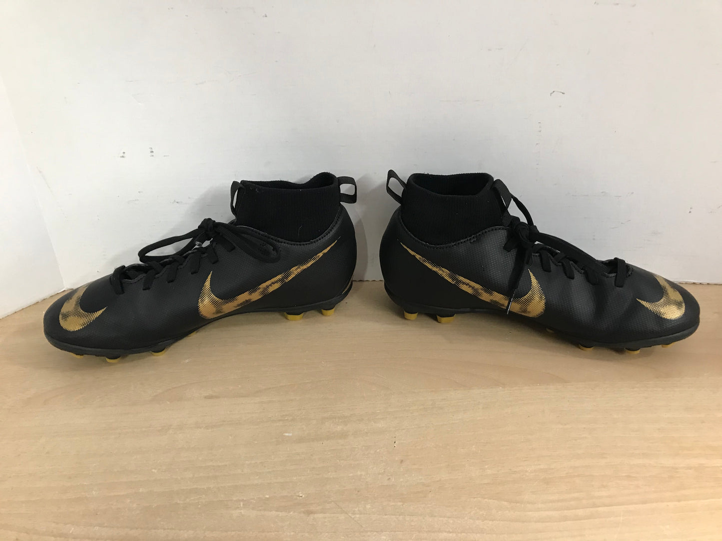 Soccer Shoes Cleats Child Size 5.5 Nike Mercurial Black Bronze Slipper Foot Excellent