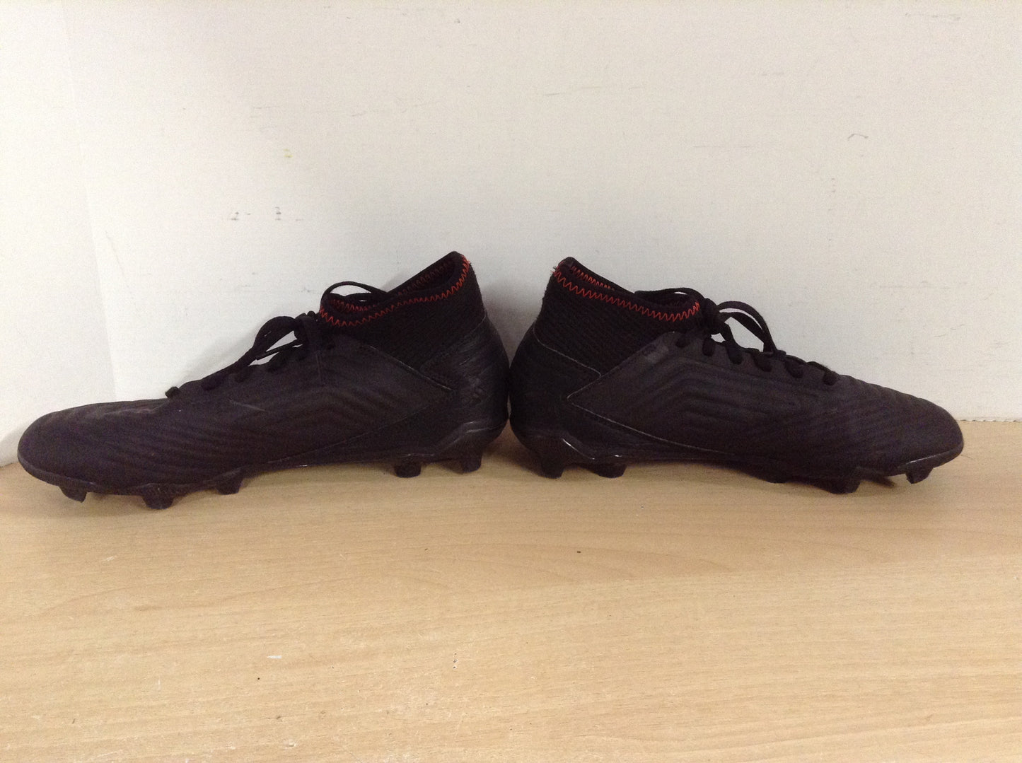 Soccer Shoes Cleats Child Size 5 Adidas Preditor Black Red With Slipper Foot As New
