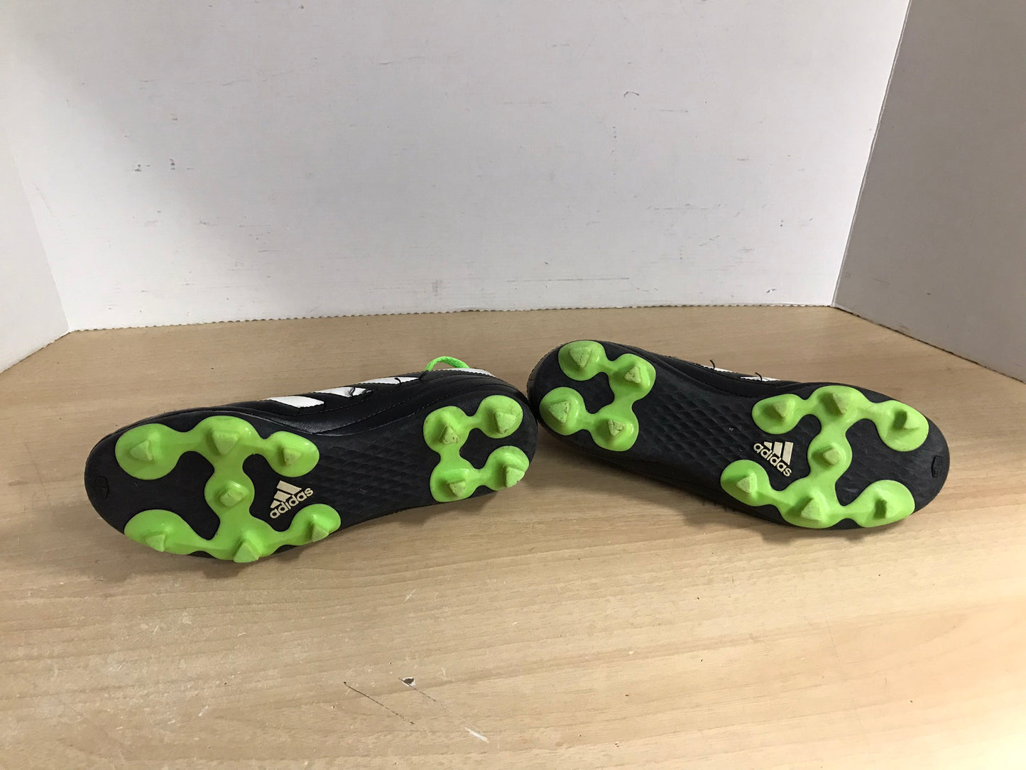 Soccer Shoes Cleats Child Size 5 Adidas Youth Black White Lime