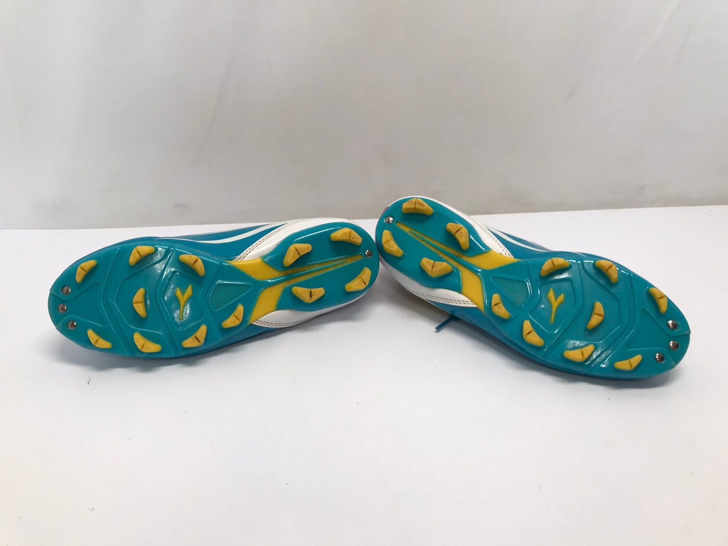 Soccer Shoes Cleats Child Size 5 Diadora Teal Yellow Fushia