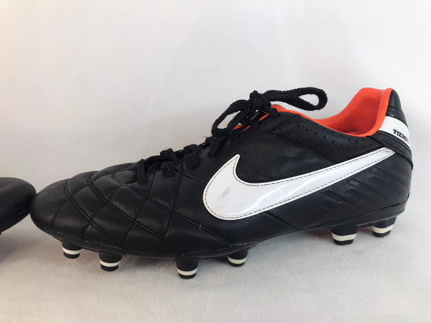 Soccer Shoes Cleats Men's Size 8 Nike Tiempo Black White Orange Excellent