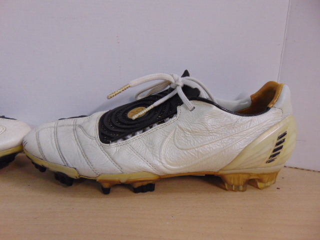 Soccer Shoes Cleats Men's Size 9.5 Leather White Black Minor Wear