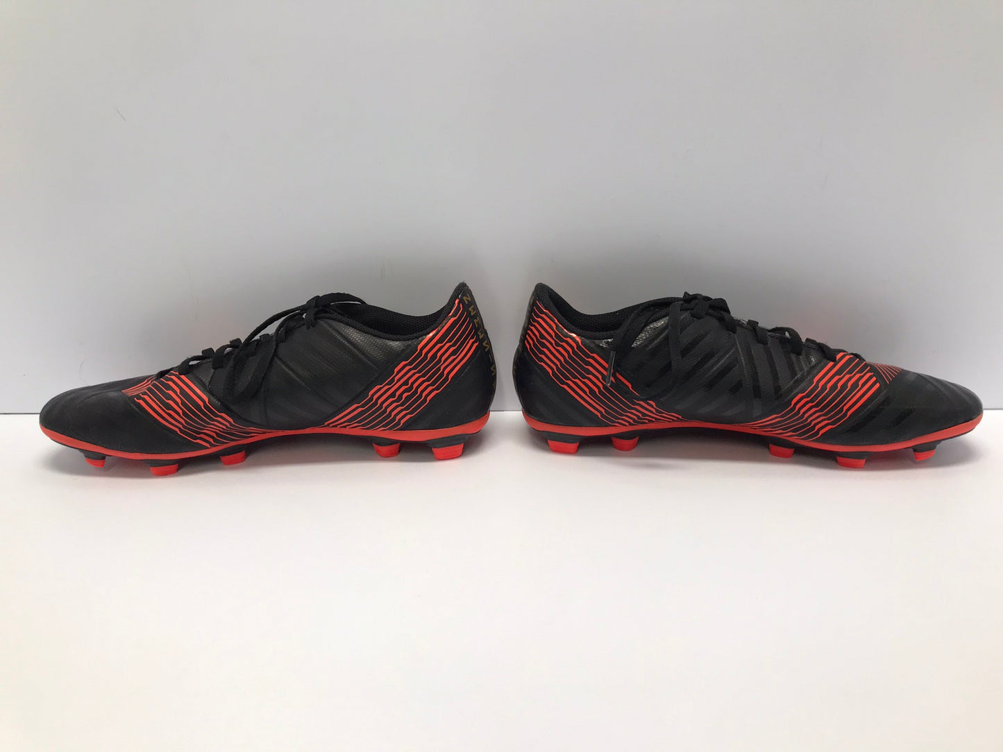 Soccer Shoes Cleats Men's Size 9 Adidas Nemeziz Black Red As New