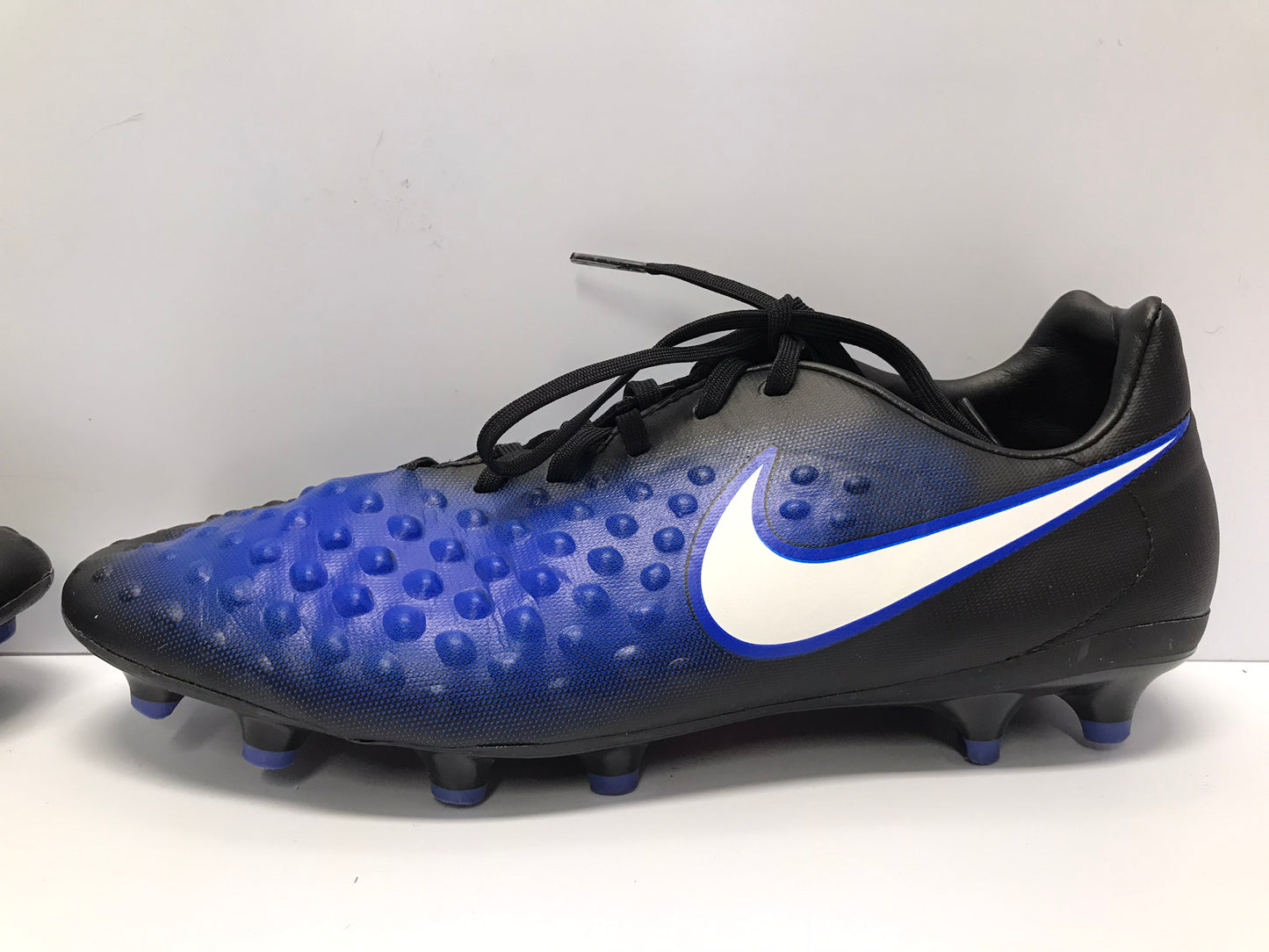 Soccer Shoes Cleats Men's Size 9  Nike Maginta Blue Black Excellent As New
