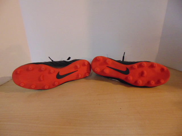 Soccer Shoes Cleats Men's Size 10 Nike Tiempo Black Red As New