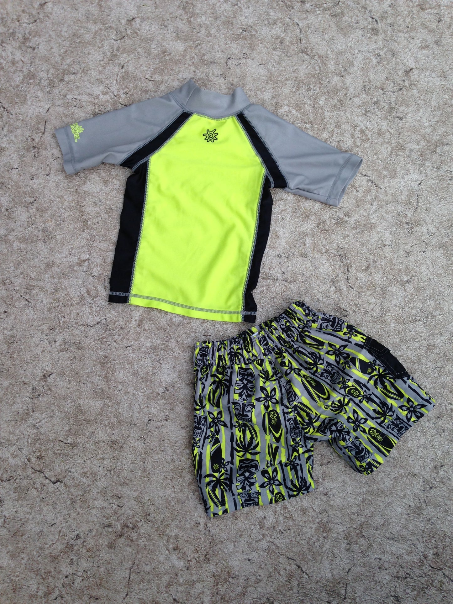 Sun Wear Child Size 12-18 Month UV Skins Sun and Swim 2 Pc Set Grey Black Lime 50+ Protect