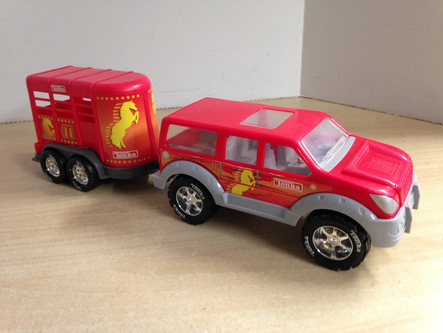 Tonka Truck and Horse Trailer Red 14 inch Plastic Excellent