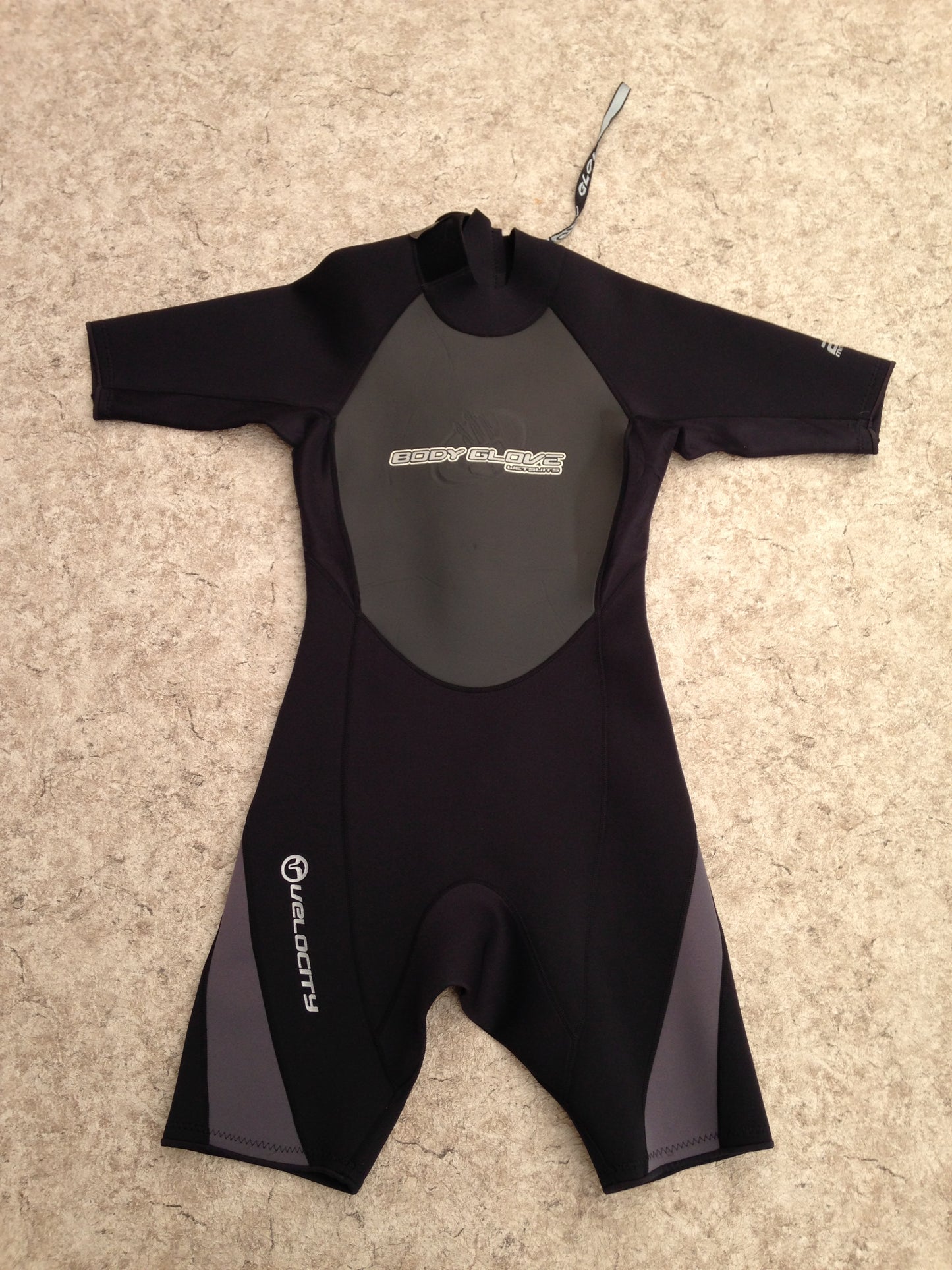 Wetsuit Men's Size Medium Body Glove Black Grey 2-3 mm Neoprene New Demo Model