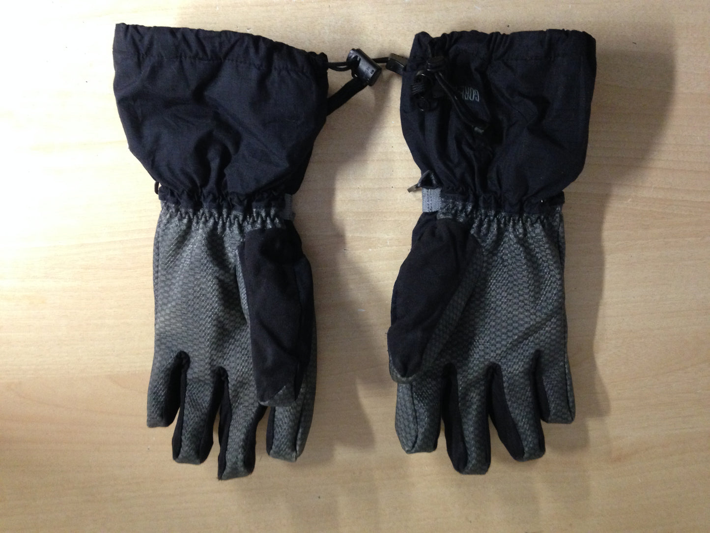 Winter Gloves and Mitts Men's Size Medium MEC Gore-Tex Waterproof With Liner Black
