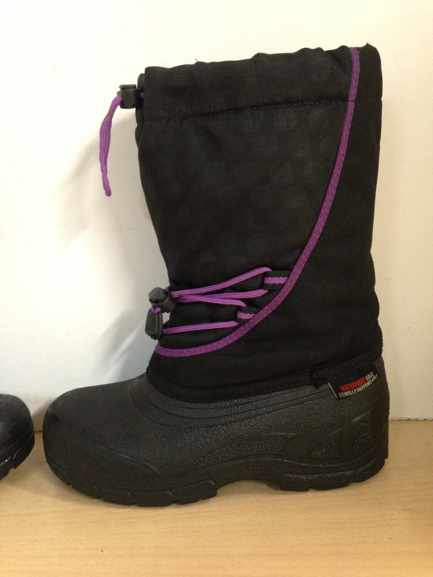 Winter Boots Child Size 2 Waterproof Black and Purple With Liner
