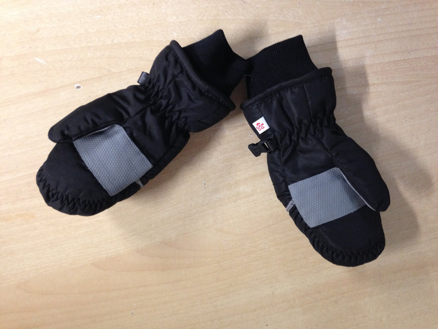 Winter Gloves and Mitts Child Size 4-6 Hot Paws Black Grey New Demo Model Snowboarding