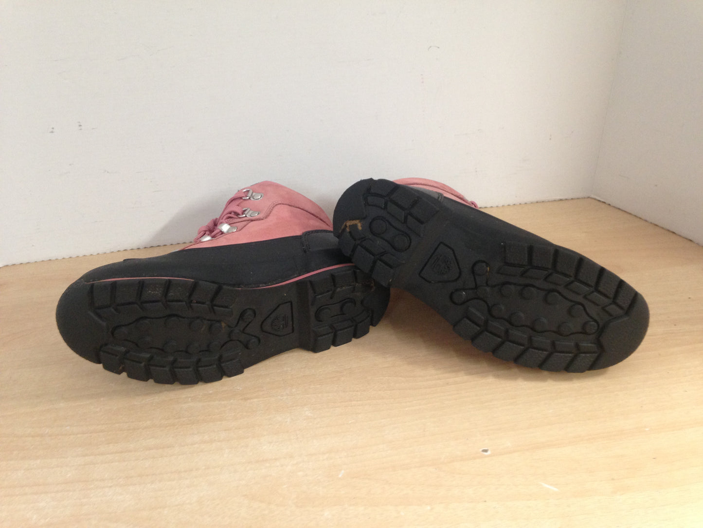 Winter Boots Child Size 3 Timberland Hiking Boots Pink Black Excellent
