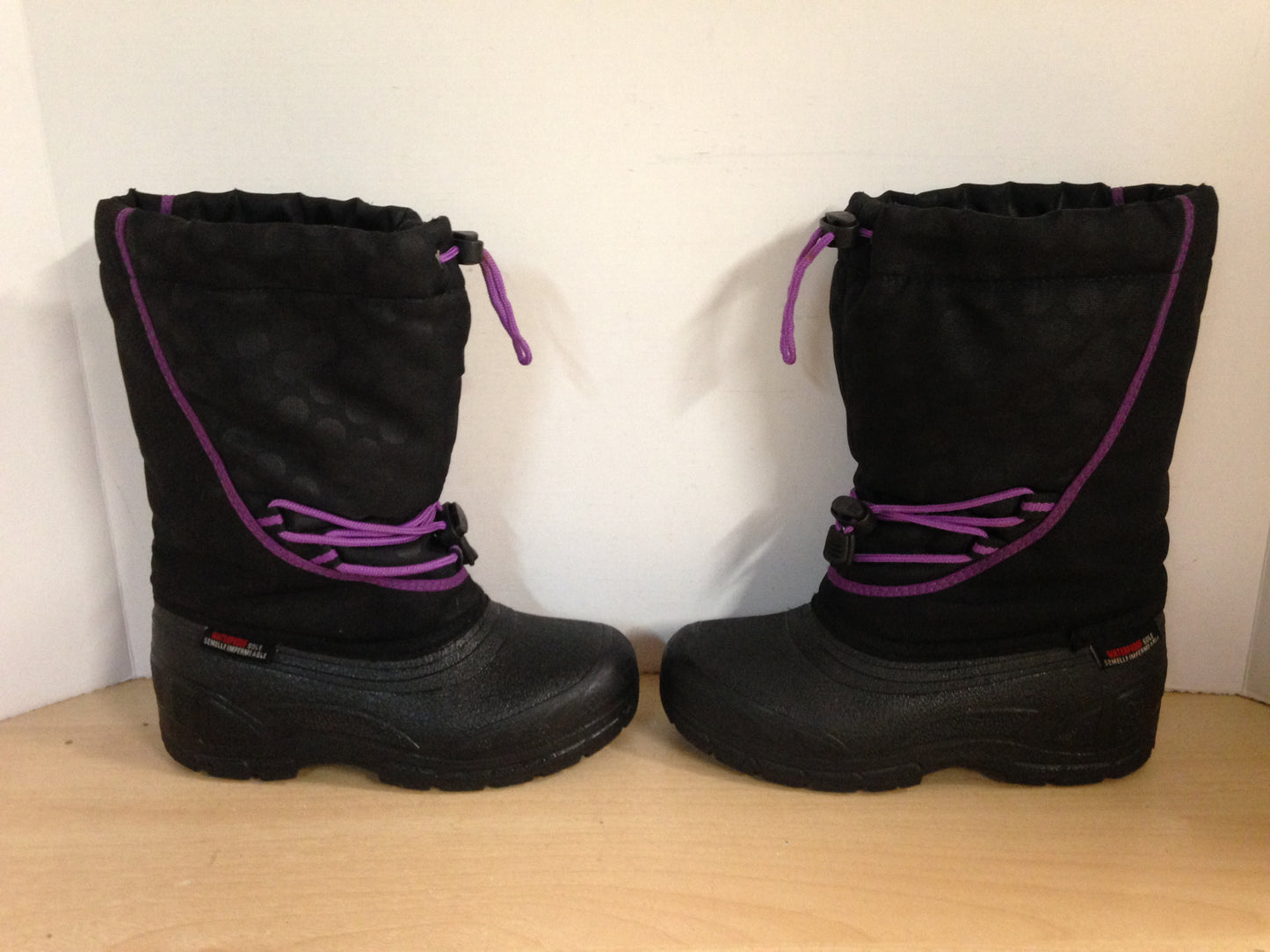 Winter Boots Child Size 2 Waterproof Black and Purple With Liner