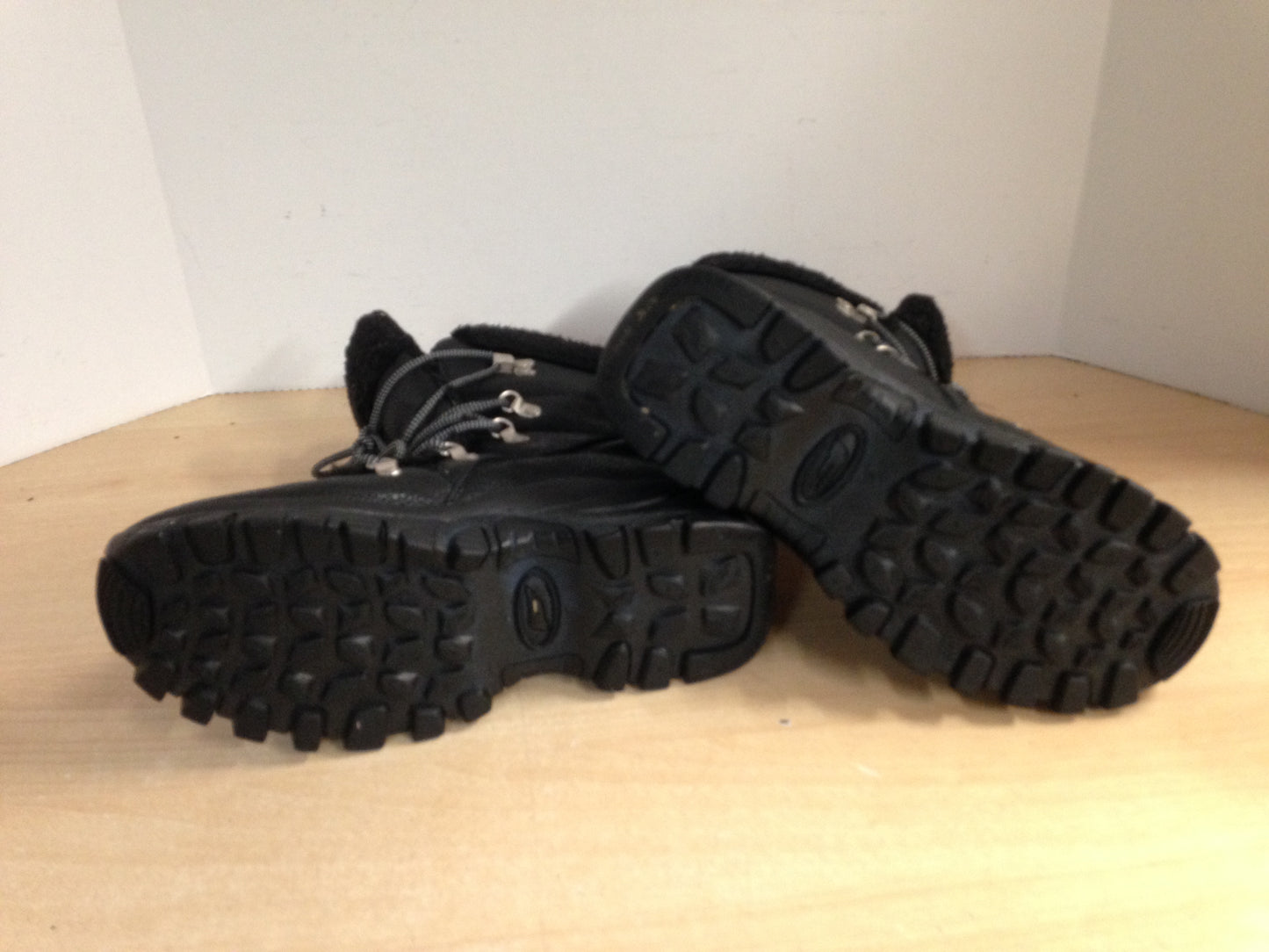 Winter Boots Ladies Size 9 Superfit Black Excellent