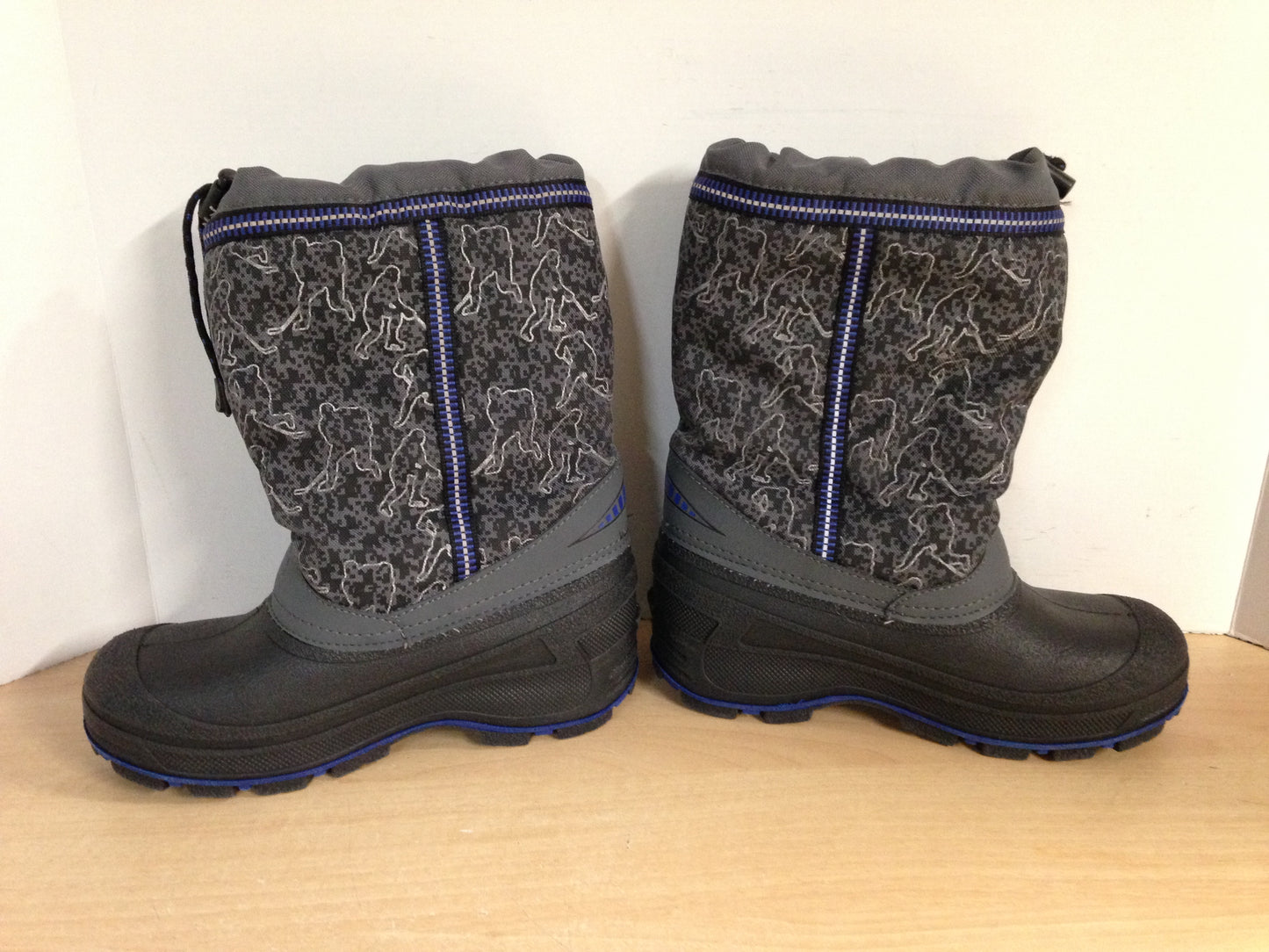 Winter Boots Child Size 4 Grey Wolf Blue Grey Excellent