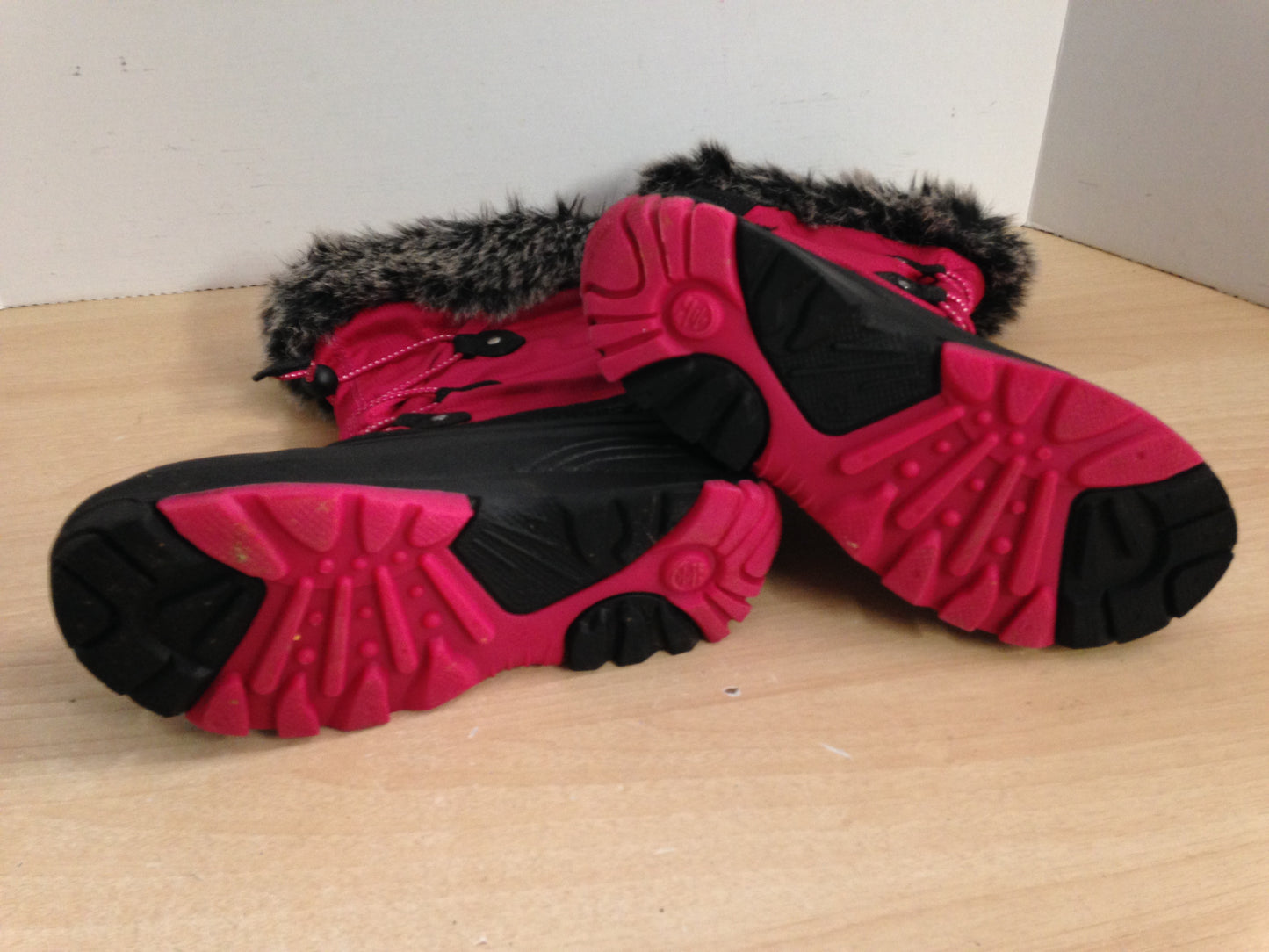 Winter Boots Child Size 4 Kamik Pink Black Faux Fur With Liner Waterproof Excellent