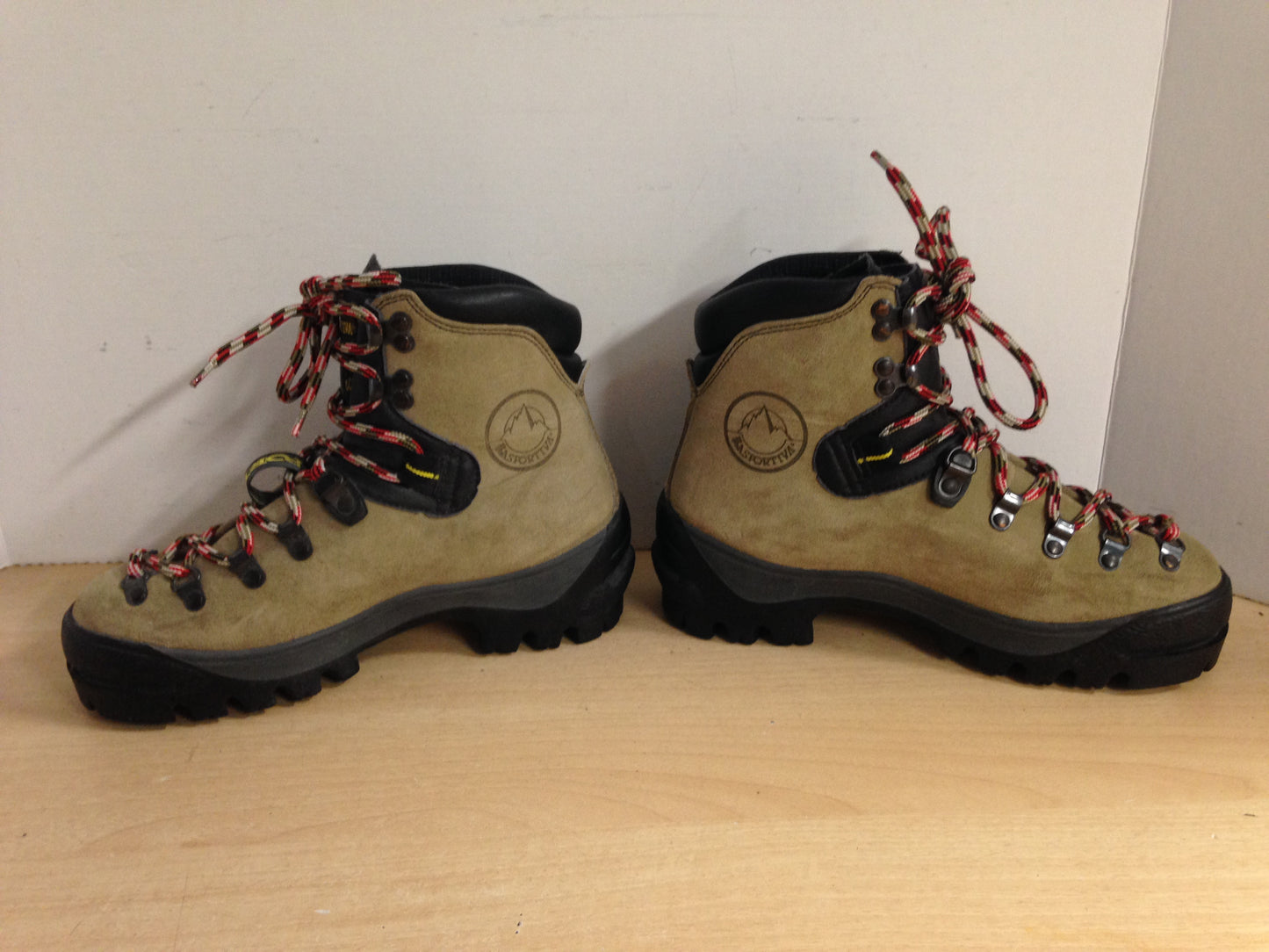 Winter Boots Hiking Ladies Size 7 La Sportiva Trekking New Demo Model