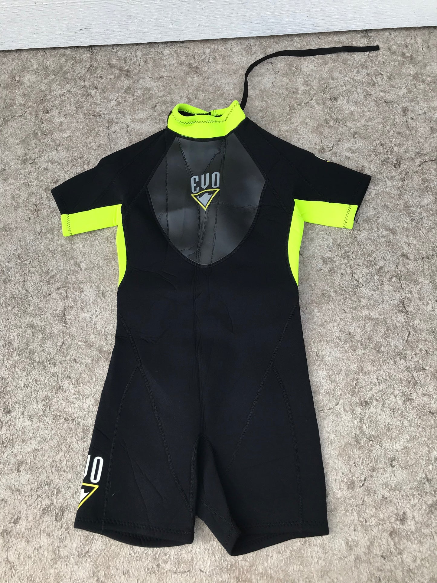 Wetsuit Child Size 12 Evo Black Lime 3 mm Neoprene Excellent