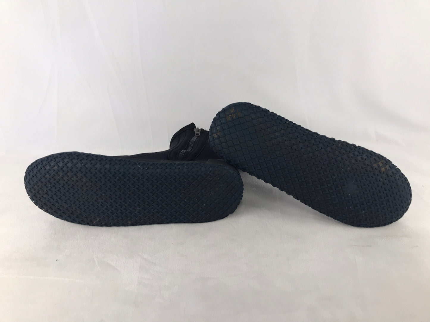 Wetsuit Dive Surf Booties Men's Size 9 Akona Titanium With Side Zippers Black Excellent