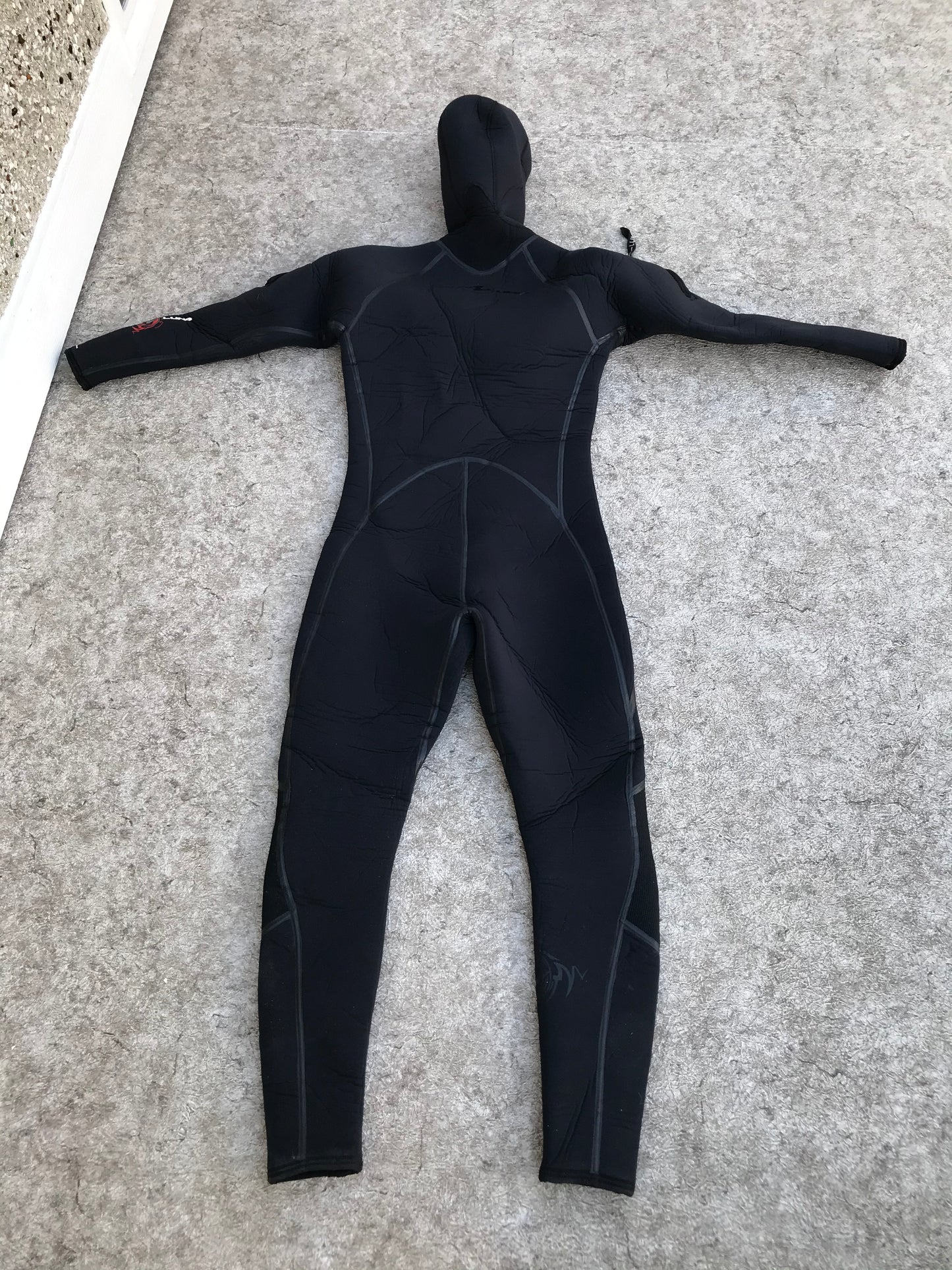Wetsuit Men's Size Medium Aqua Lung 8.7 Solafx Scuba Diving Surfing Extended Cuffs Fantastic Quality
