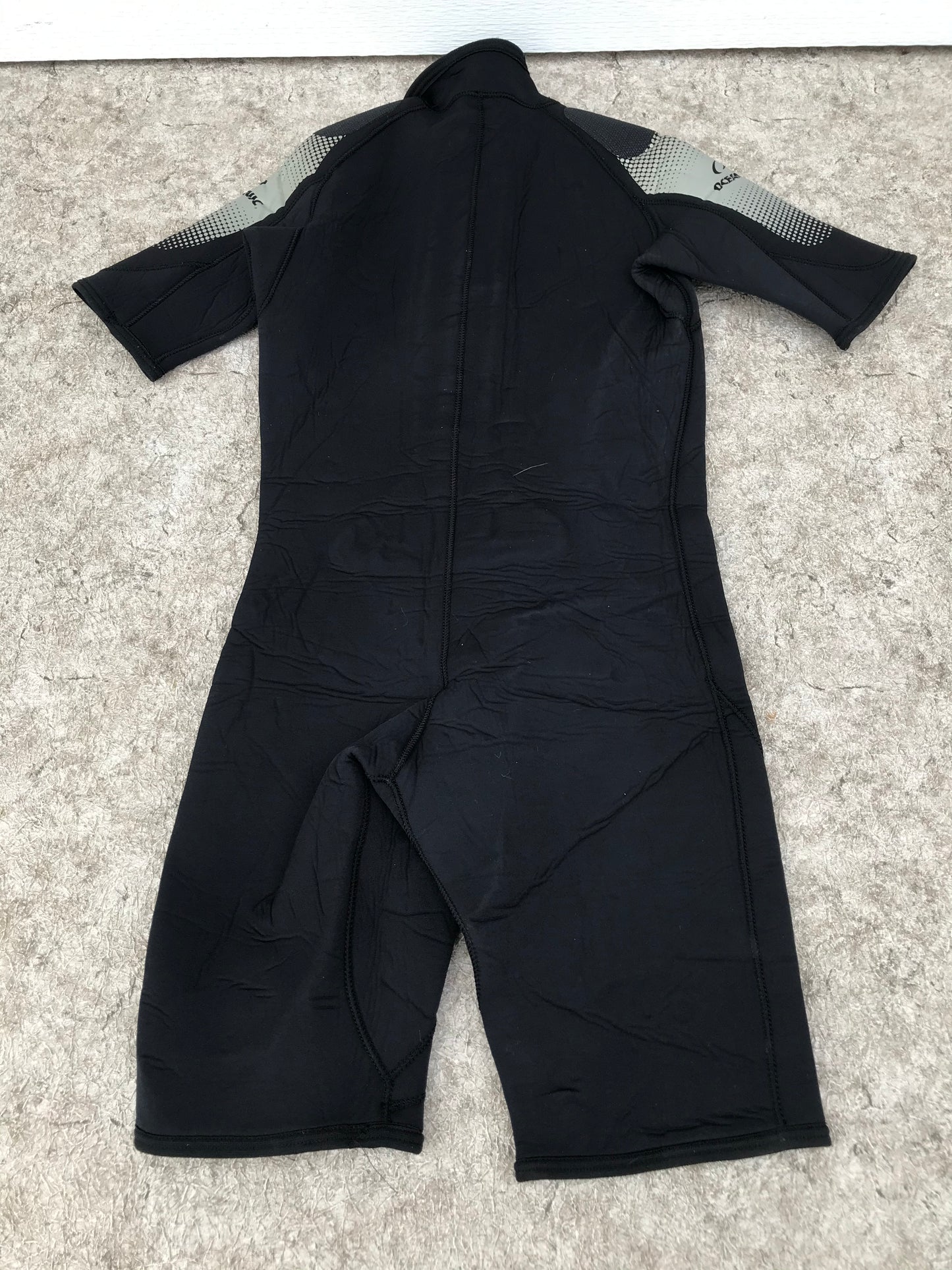 Wetsuit Men's Size Medium Oceanic Shadow Titanium 5 mm Dive Surf 5 mm Neoprene Black