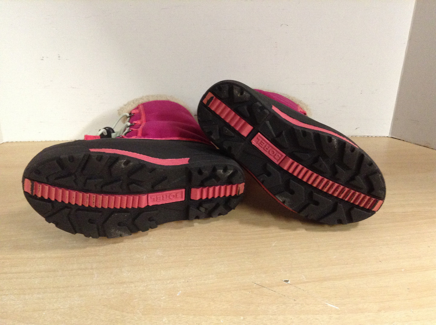 Winter Boots Child Size 13 Sorel Fushia Pink Black Excellent As New