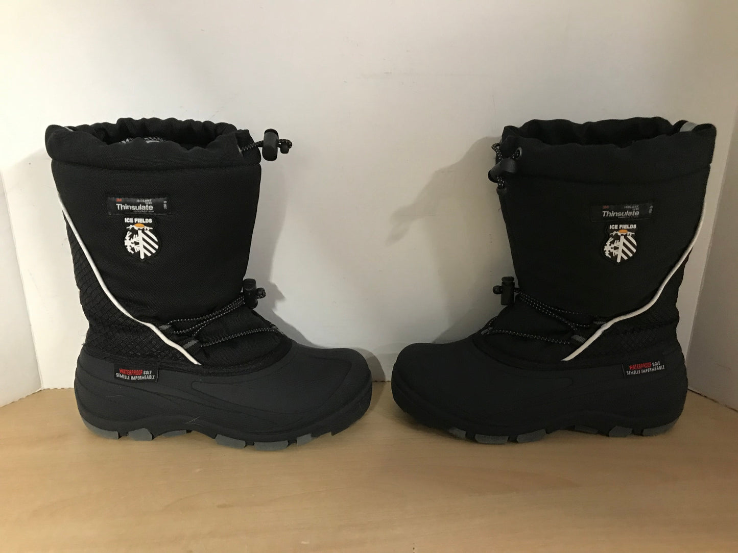 Winter Boots Child Size 3 Ice Fields Black Grey With Liner Excellent