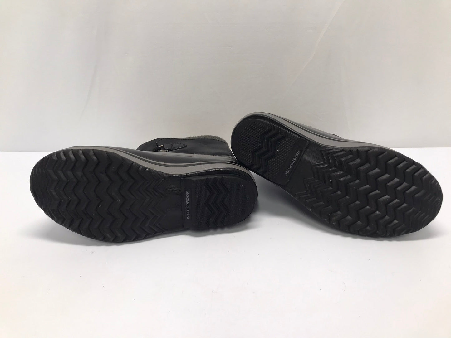 Winter Boots Child Size 6 Youth Sorel Black Leather With Liners