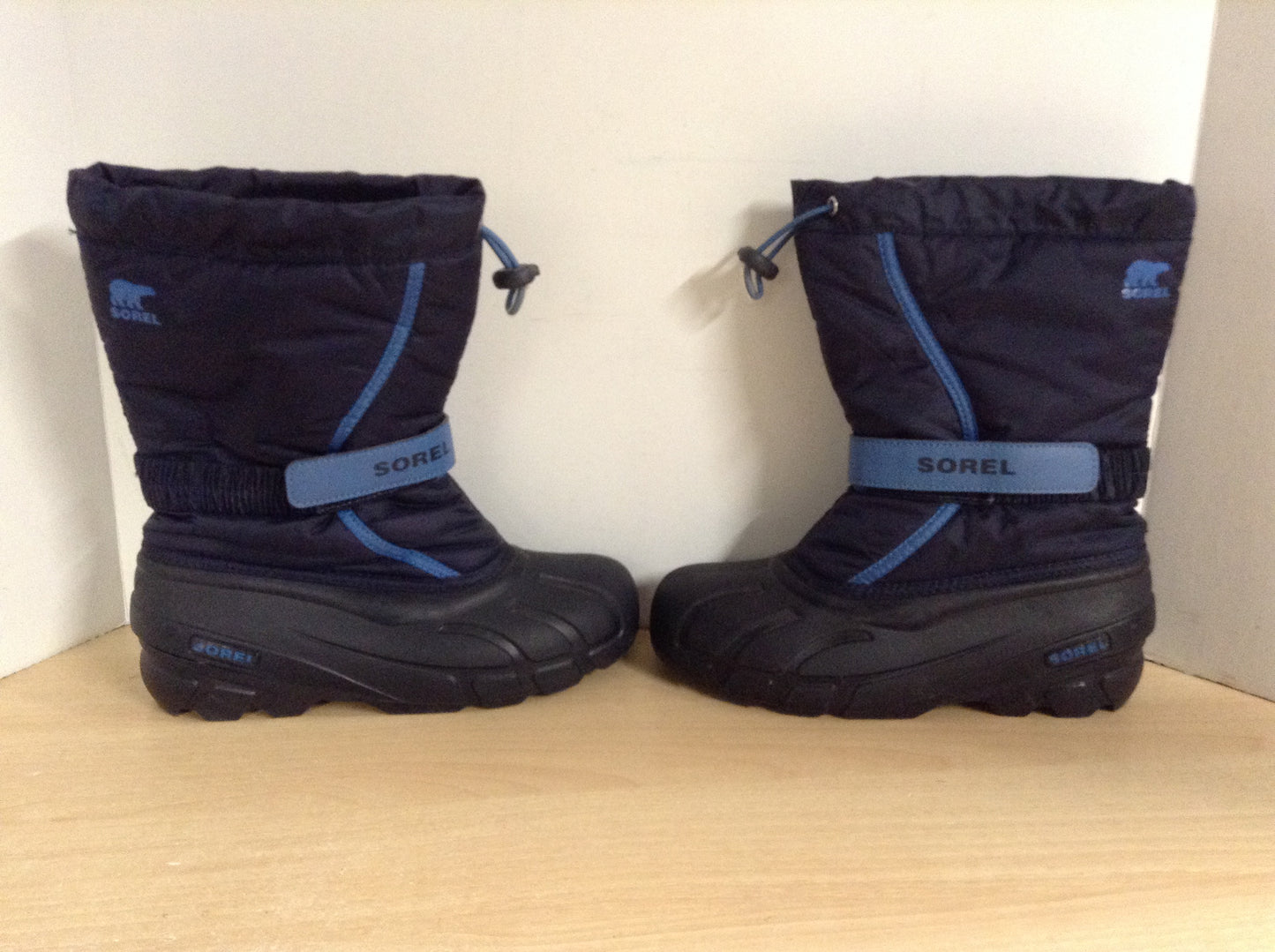 Winter Boots Child Size 6 Youth Sorel With Liners Blue Excellent