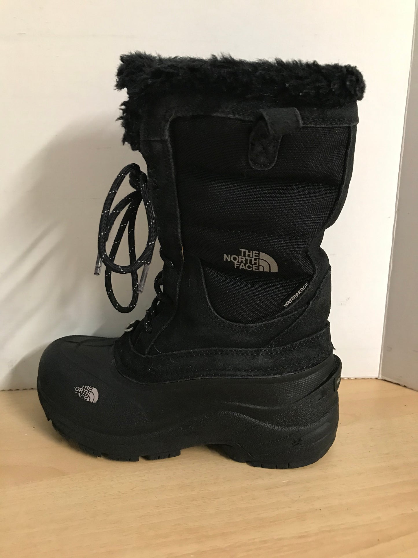 Winter Boots Child size 2 The North Face Black With Faux Fur Minor Wear