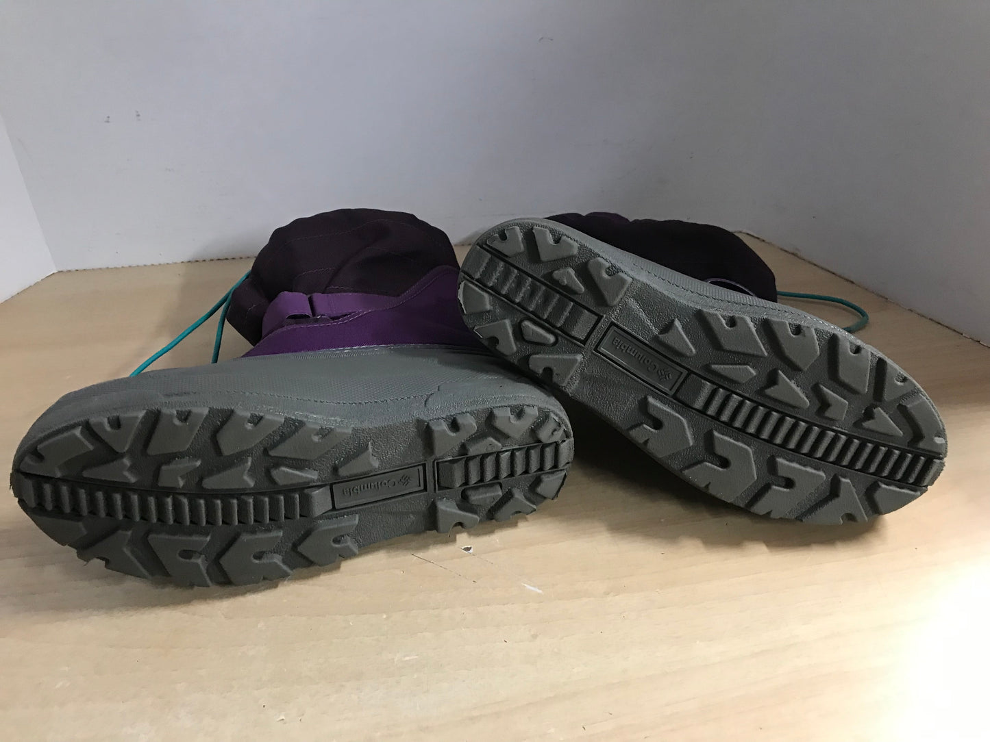 Winter Boots Ladies Size 6 Columbia Purple Grey With Liner As New Excellent