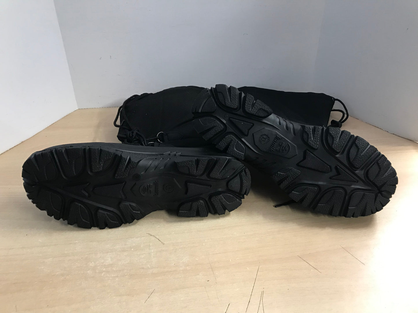 Winter Boots Men's Size 13 Kamik With Liner Black Excellent As New