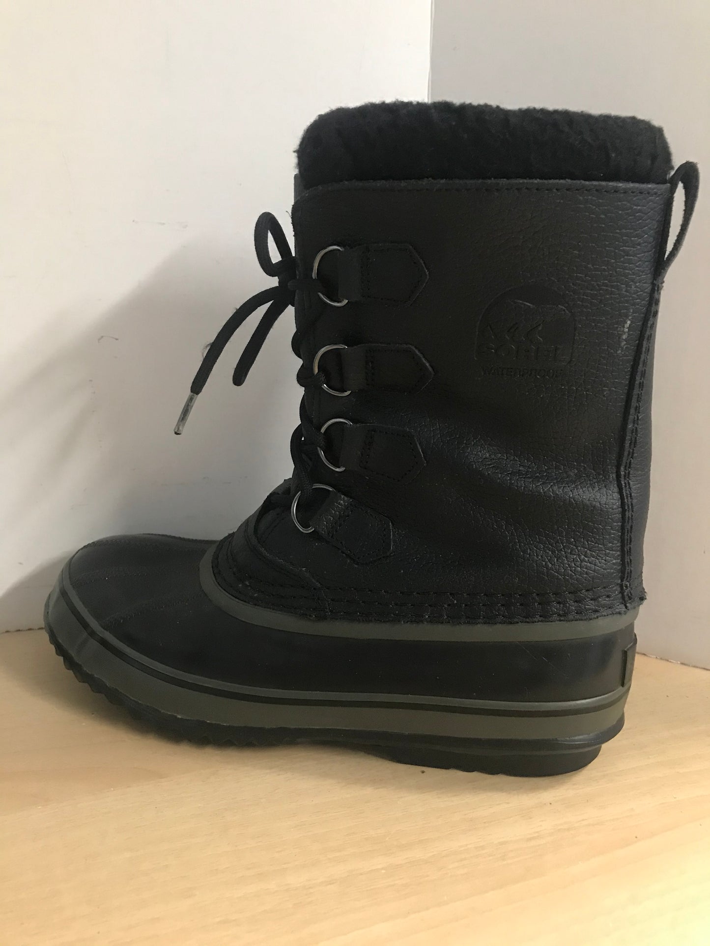 Winter Boots Men's Size 9 Sorel Waterproof With Liner Black Leather Excellent