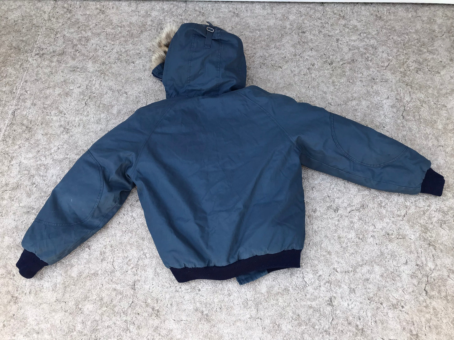 Winter Coat Men's Size Large Canadian Train Squire Goose Filled Fur Trim Vintage 1960's Made In Winnipeg Canada RARE and WARM