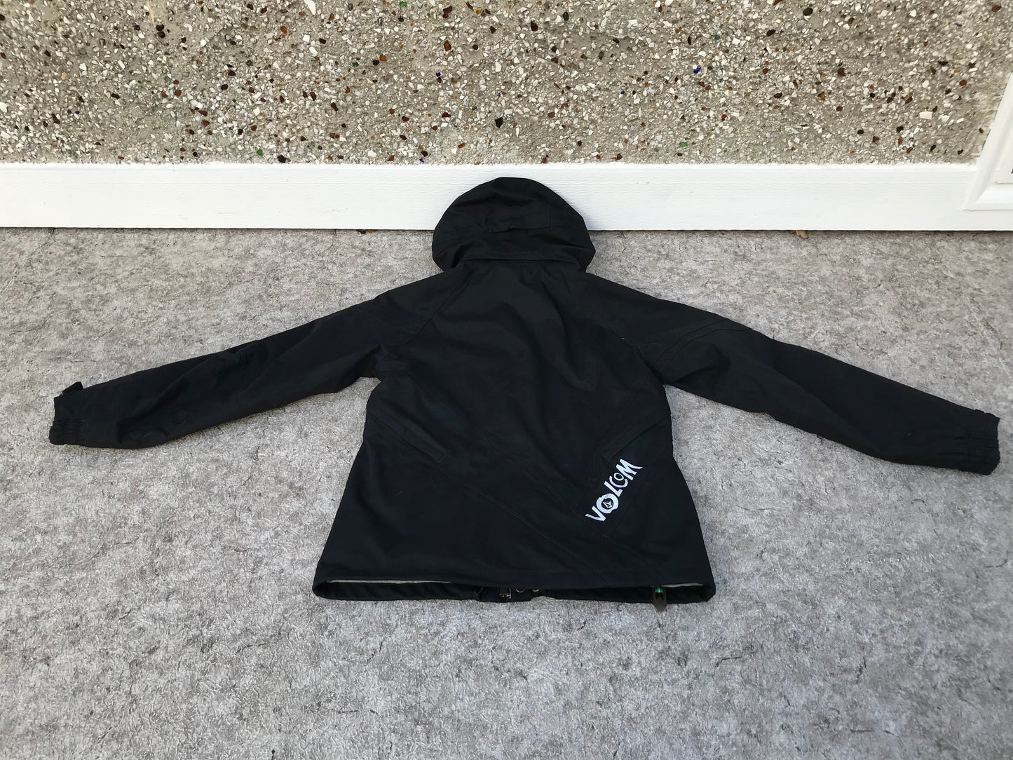 Winter Coat Men's Size Small Volum Nimbus Black With Snow Belt Waterproof As New Demo Outstanding Quality