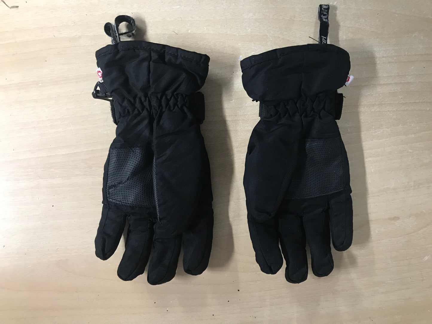 Winter Gloves and Mitts Child Size 10-12 Etirel Black Excellent
