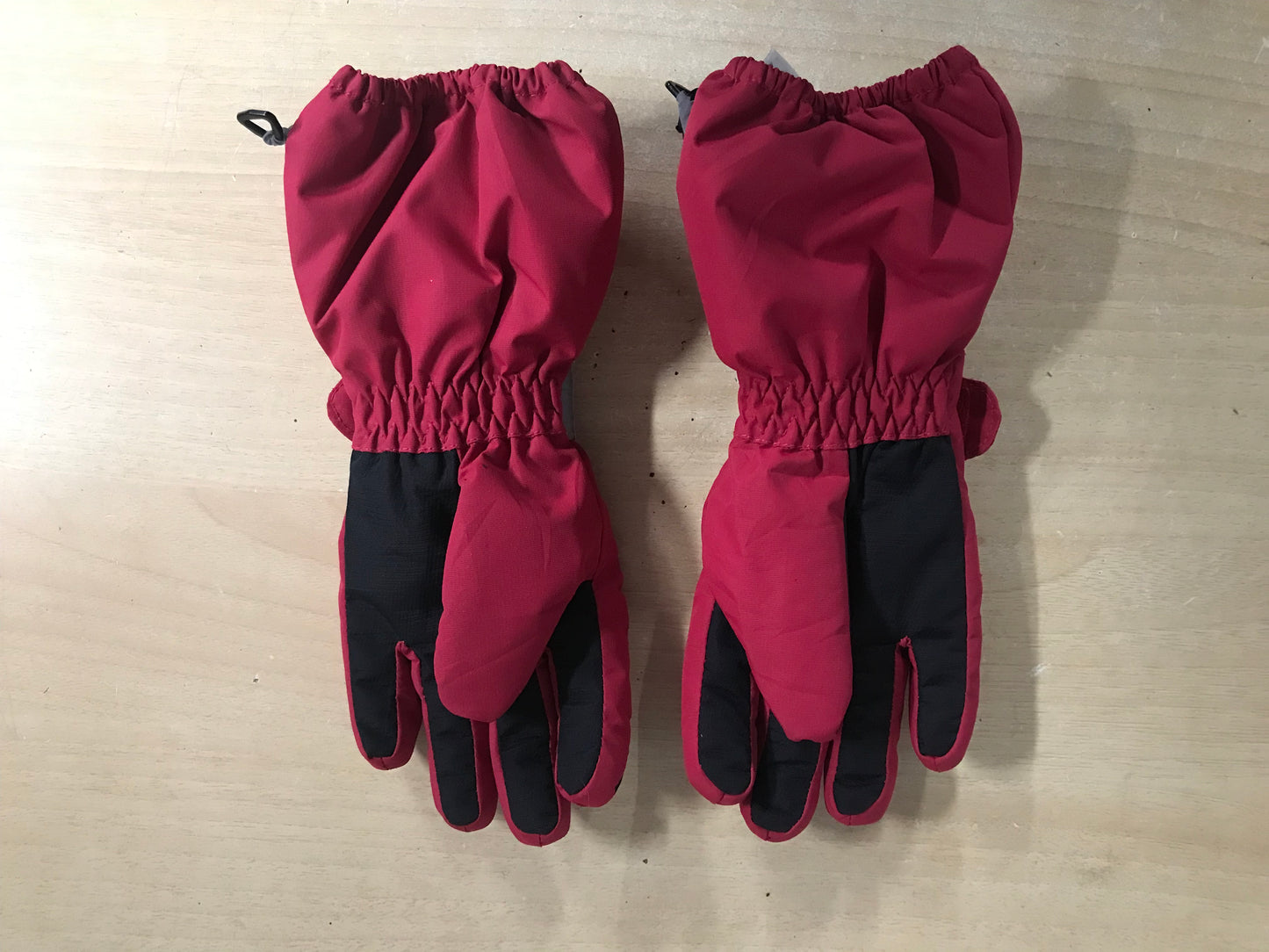 Winter Gloves and Mitts Child Size 4-6 Kids Gloves Red Grey Excellent