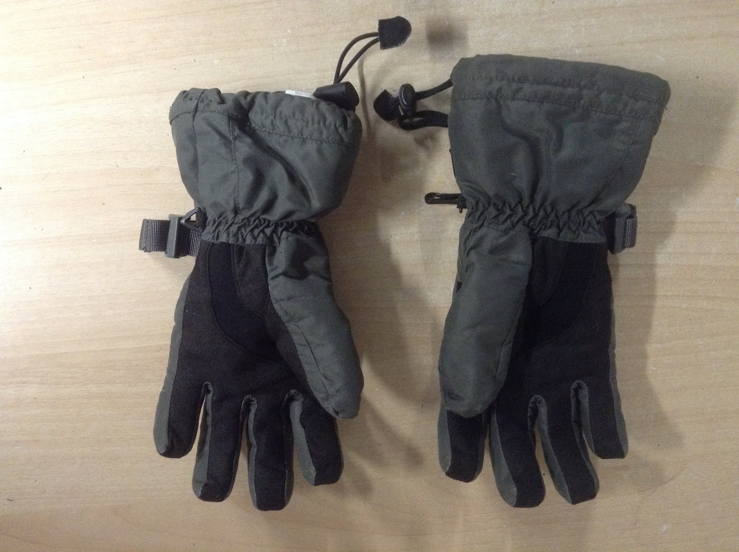 Winter Gloves and Mitts Ladies Size X Small or Child 14 Dakine Gore-Tex Waterproof Sage As New Outstanding Quality